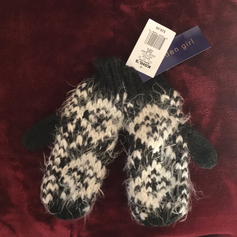 NWT Madden Girl Mittens
